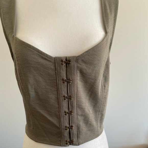 LEITH GREEN VEST - Picture 3 of 11